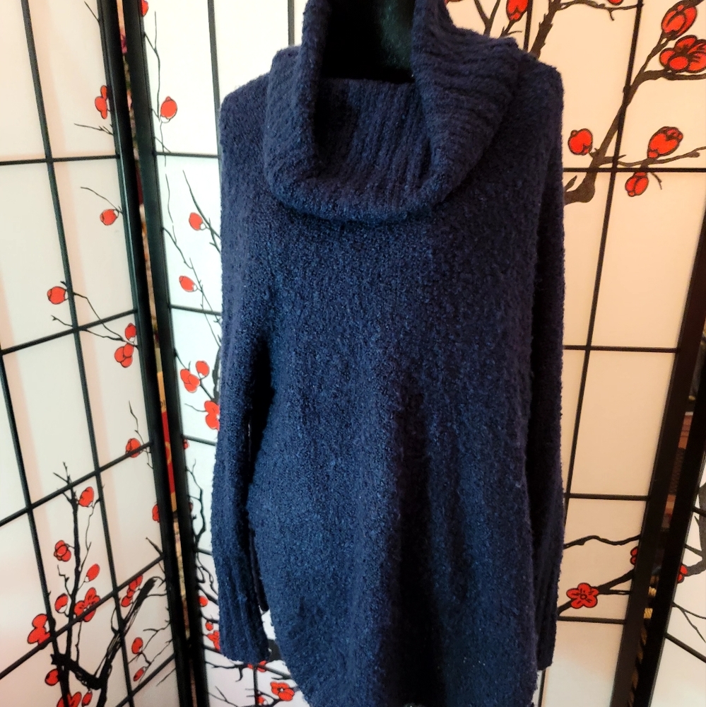 FADDED GLORY SAPPHIRE BLUE LOOSE SOFT KNIT W/CROWL NECK/LONG SLEEVES